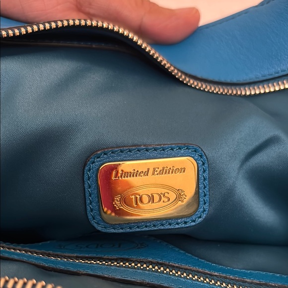 Tod's Vintage Black Leather Tote with Gold Accents Limited Edition Flower Bag - Picture 5 of 14